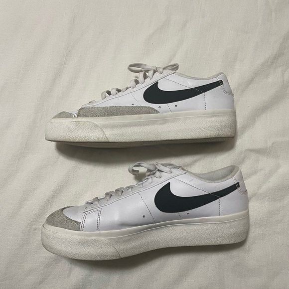 Nike Blazer Low Platform - Picture 5 of 6